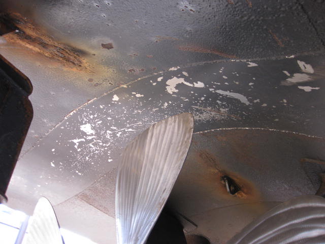 Before: failed coating and corrosion in the tunnel and propeller area.