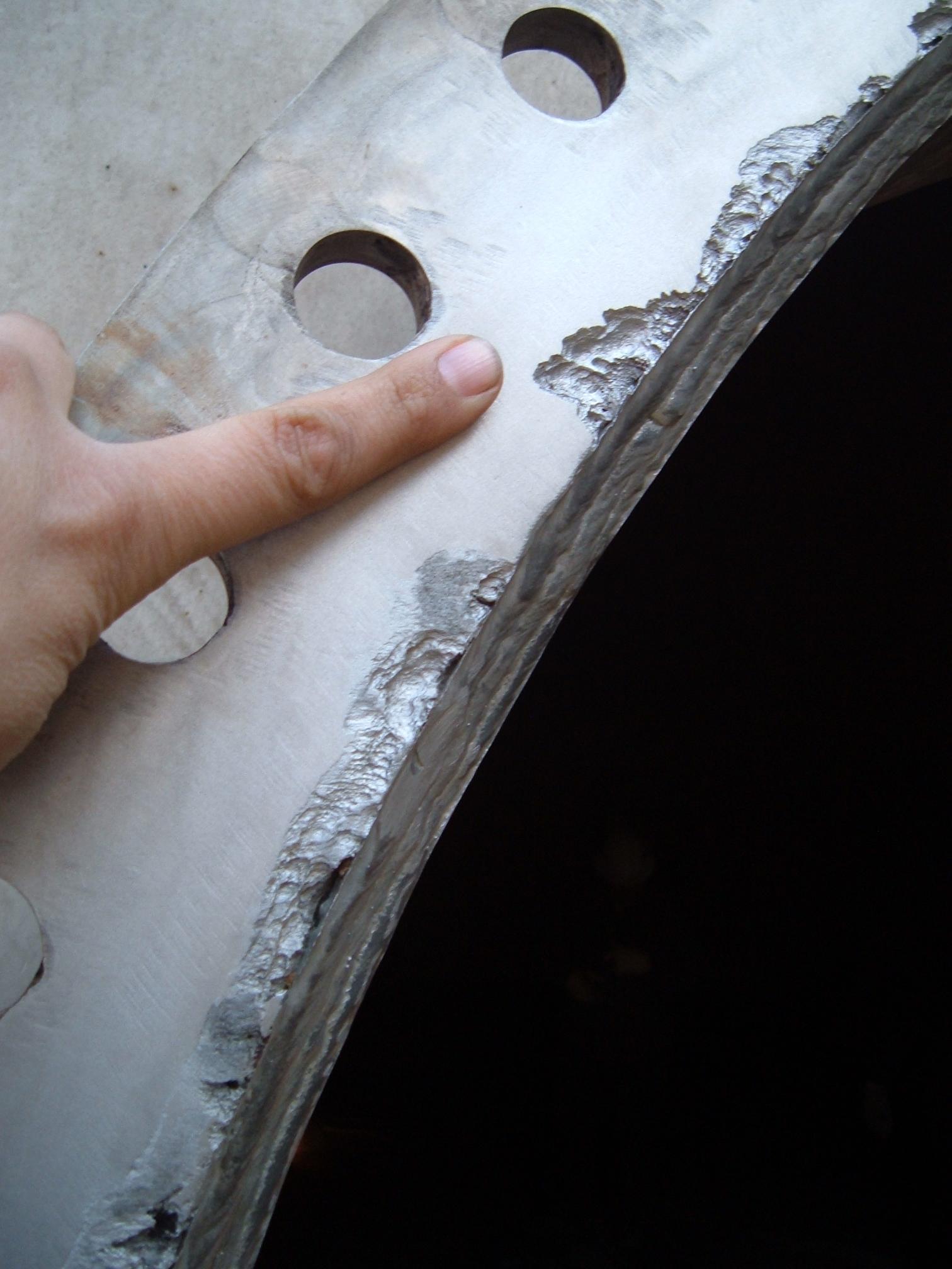 Pitting on the clarifier doorway gasket face